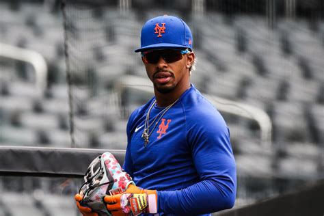 francisco lindor gloves.